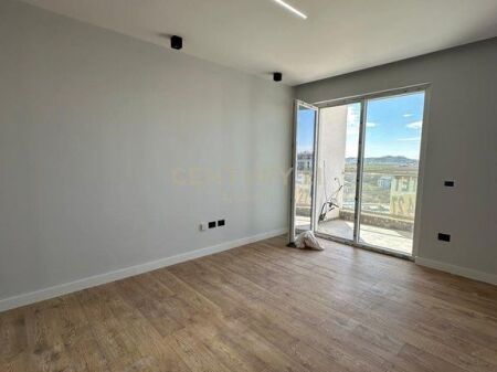 Apartment 1+1 with sea view for sale in Qerret, Durres