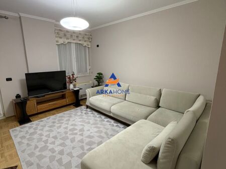 APARTAMENT ME QERA 2+1+BALLKON "SHESHI WILLSON" 950 EURO