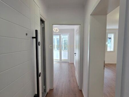 SHESIM APARTAMENT 1+1 +GARSONIERE NE MYSLYM SHYR 230,000 €