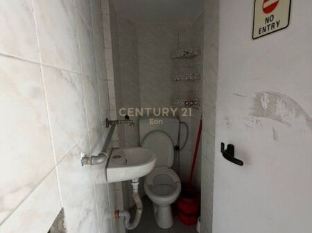 JEPET ME QIRA DYQAN PRANE MARKATES NE DURRES