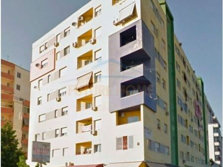Shitet, Apartament 2+1, Kthesa e Kamzës,