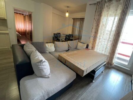 Qera, Apartament 2+1, Ish Parku i Autobuzave, Tirane.