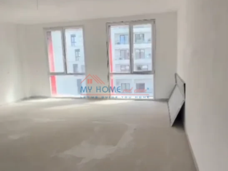 Zyre me qera Rruga e Dibres ne Tirane