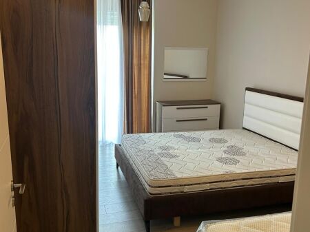 Jepet me qera 1+1 Xhamlliku