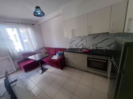 Shitet Apartament 2+1 Ne Golem