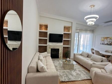 2+1+2 me qera te Liqeni Thate