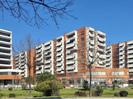 🏢 AMBIENT KOMERCIAL PREMIUM ME QIRA – KOMPLEKSI DELIJORGJI