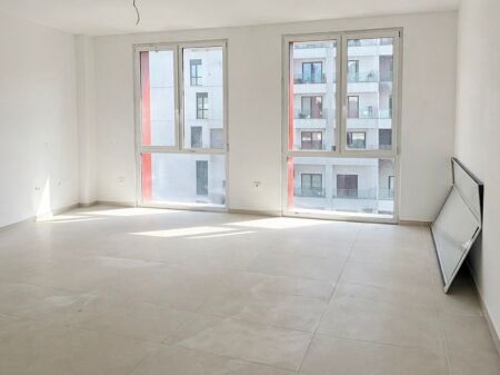 🔥  Ambient për Zyra me Qira – Farmacia 10