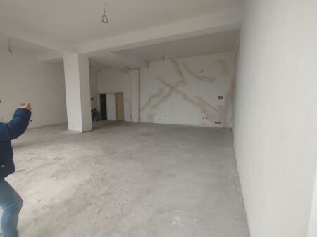 Ambient Biznesi per shitje Yzberisht