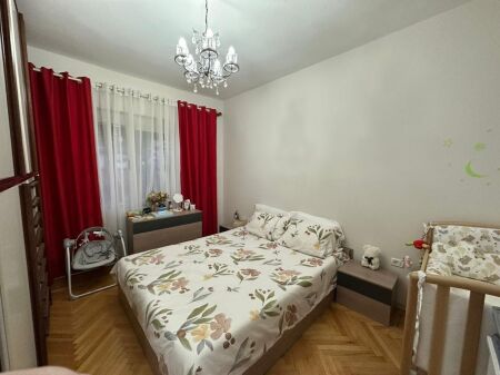 Jepet Me Qera Apartament 2+1+1 Ballkon