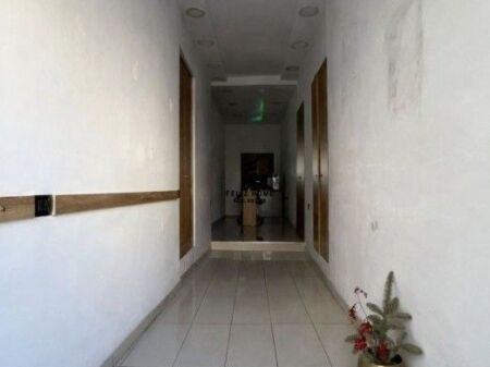 SHOP FOR RENT 36 M2 HOXHA TAHSIN STREET 45,000 LEKE FH-67528