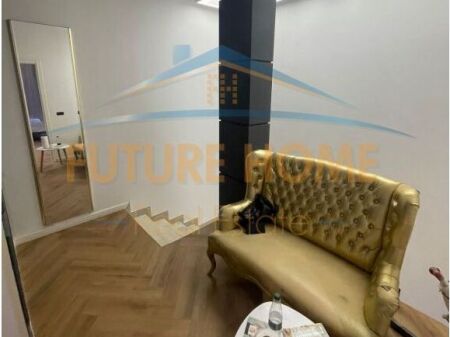 Shitet, Duplex 2+1+2, Myslym Shyri