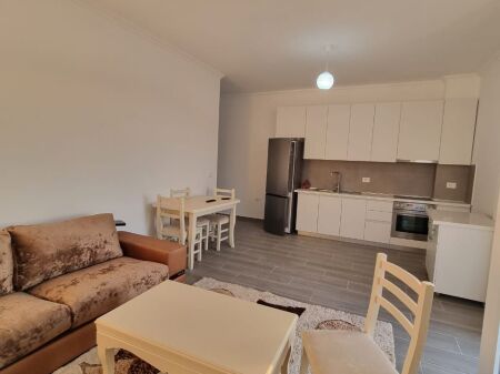 Private house for rent in Kombinat !