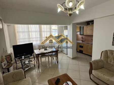 Apartament 2+1 në shitje te Rruga e re e Portit!