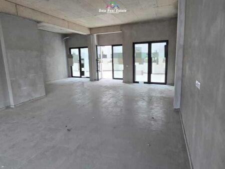 Zyre Me Qera Tek Kompleksi River Residence (ID BZ2906) Tirane
