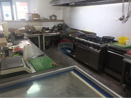 Restorant - Për Shitje - Pallatet Arabe, Tiranë