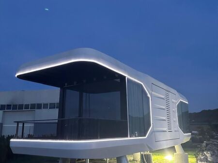 🌿 Shtëpi Ekologjike “Capsule House” – Smart Living & Investim Fitimprurës 🌿
