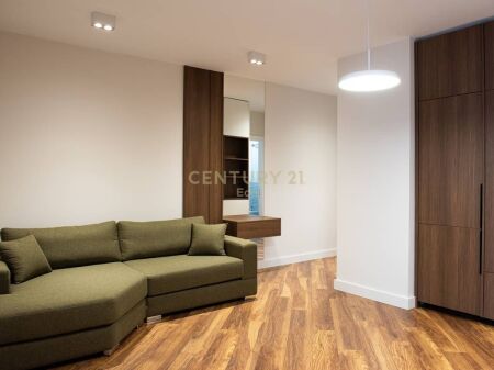 SHITET SUPER APARTAMENT 1+1 NE QENDER TE DURRESIT!