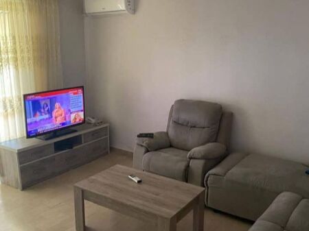 Apartament 1+1, Rruga Elbasanit!

