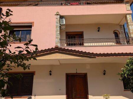 Shitet vile, Rruga Robert Naci, Don Bosko