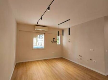 OFFICE FOR RENT 75 M2 PARIS COMMUNE 60,000 LEKE FH-67807