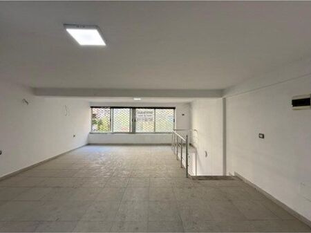 SHITET-DYQAN-PALLATET CABEJ-TIRANE(530581008-79)