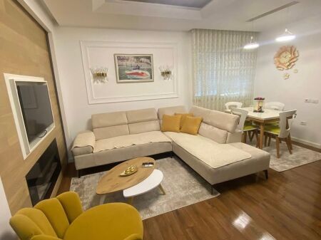 Liqeni Thatë 2+1 in vendita