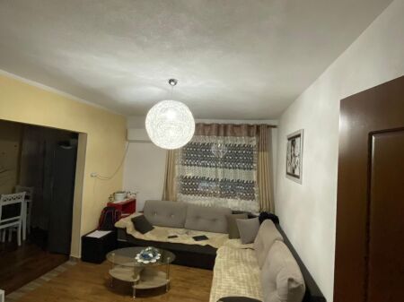 SHITET APARTAMENT 1+1 I KONVERTUAR NE 2+1- KAMËZ, PRANË BIG MARKET Vendndodhja: Kamëz, pranë Big Market