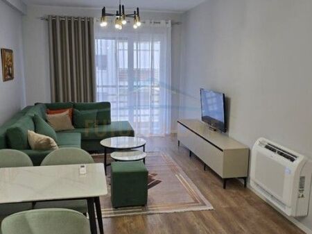 Qera, Apartament 1+1+Post Parkimi, Kompleksi E-88, Tiranë.