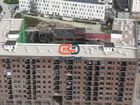 Prezzo Occasione !! Presso "City Garden Residence", Vendesi Super Appartamento 3+1+2, Con Struttura Perfetta !!