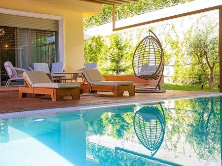 Shitet Vile Luksoze prane Pallatit te Brigadave!