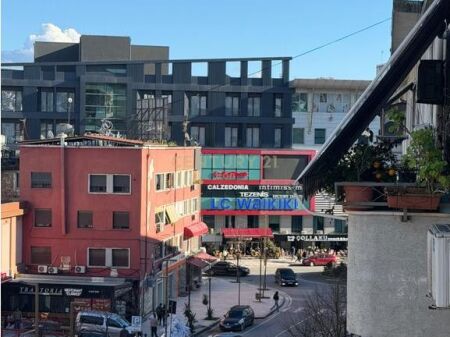 SHITET APARTAMENT 2+1 | 128m² + 148m² VERANDE | NE QENDER TE DURRESIT!