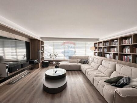 Vile Luksoze per qira te Long Hill !