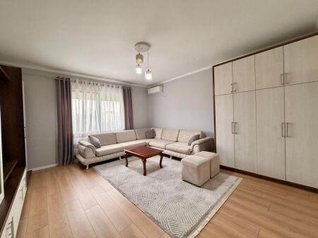 Apartament 2+1+Parkim me qera tek Kopshti Botanik
