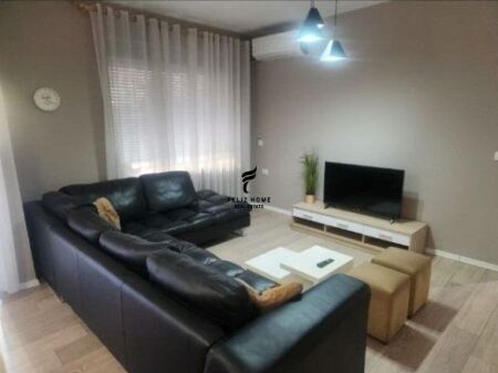 APARTAMENT ME QERA 1+1 MYSLYM SHYRI 65.000 LEKE FH-67825