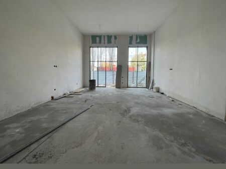 🏡 VILLA INDIPENDENTE IN VENDITA – LAGO DI FARKË