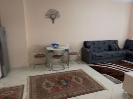 Jepet me Qira Apartament 1+1 Kamez