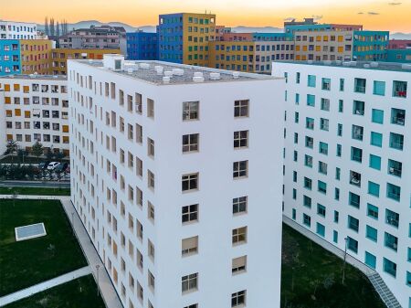 Shitet 1+1 te rezidenca Kadiu! CMIM i DISKUTUESHEM!