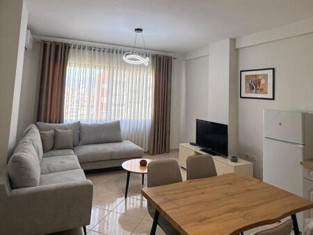 Jepet Apartament me qera