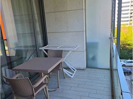 Affittasi appartamento moderno 2+1+2 nella residenza Fiori di Bosko, al terzo piano di un palazzo di qualità.