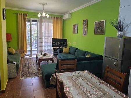 Jepet Apartament me qira 1+1 - Rruga Frosina Plaku