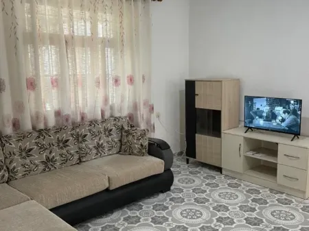 Private house 1+1 for rent near American Hospital 3