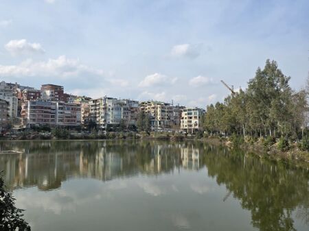📌  Jepet me qira ambient zyre pranë Radisson