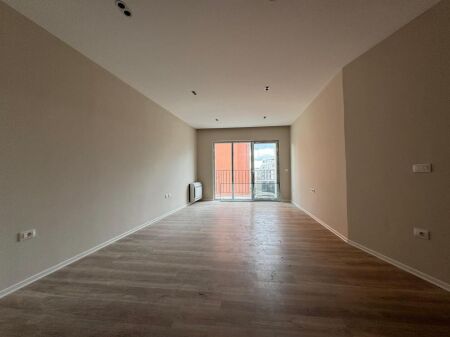 SHKOLLA E KUQE ^ Shesim super apartament: 2+1+2