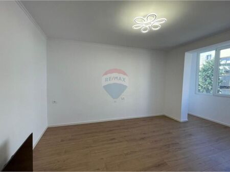 Garsoniere - Për Shitje - Myslym Shyri, Tiranë(ID: 530171094-261)