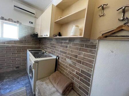 Garsoniere Me Qira në Rruga 5 Maji, Tiranë