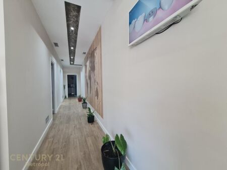 FOR RENT COMMERCIAL SPACE 120m, PARIS MUNICIPALITY!