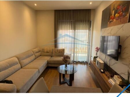 Affitto, Appartamento 1+1 , Complesso Delijorgji, Tirana.
