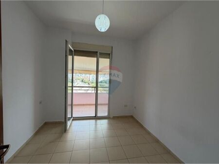 Appartamento - In Vendita - Palazzi Gialli, Tirana