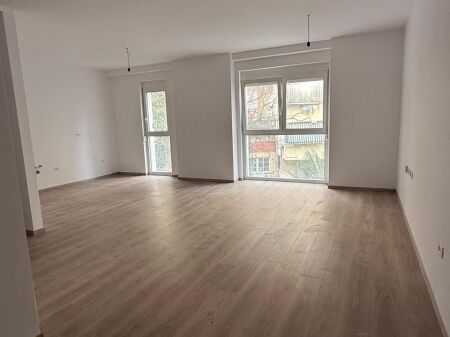 Office for rent near Stadium air Albania